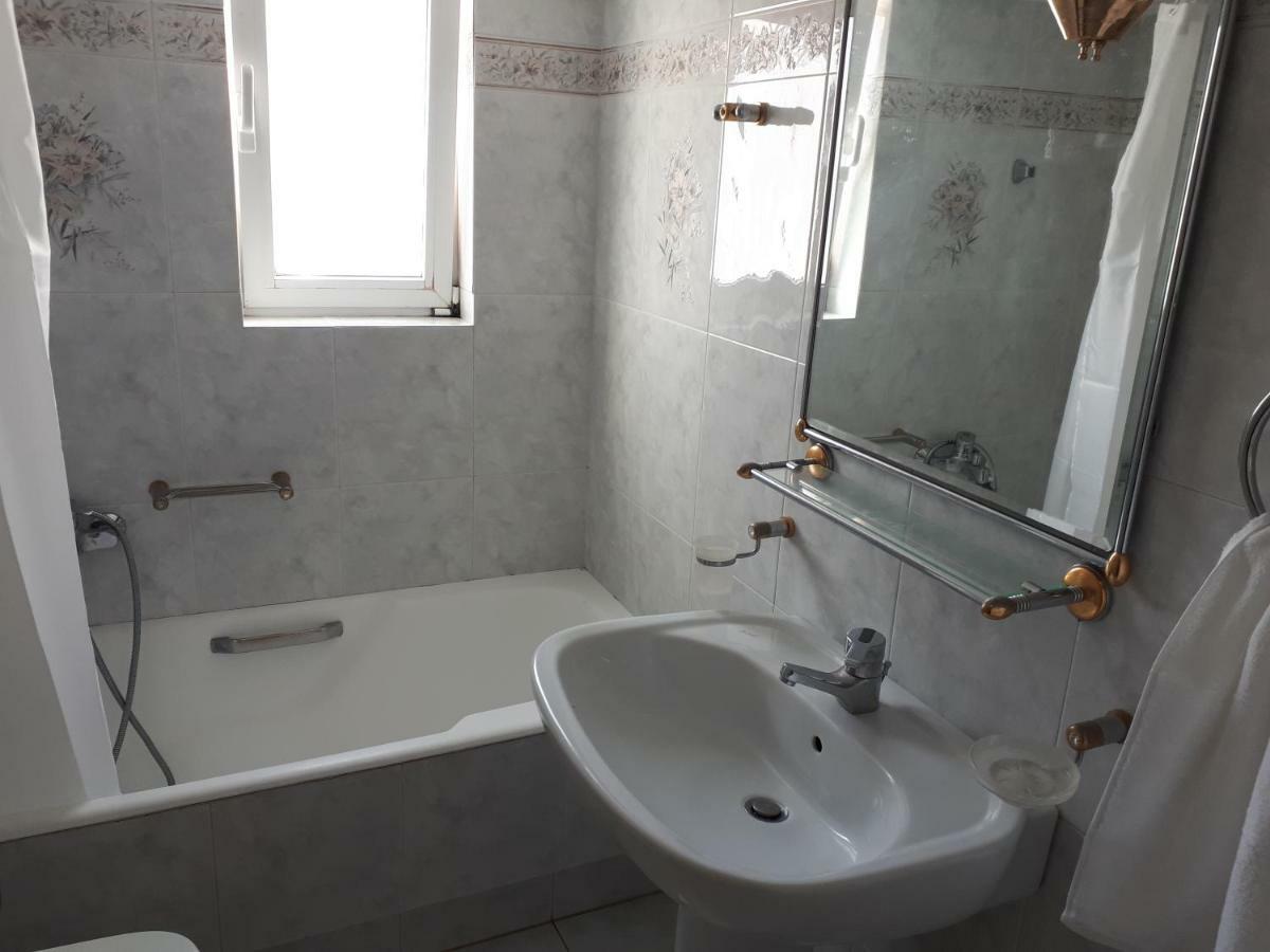 Sea View,Big And Comfortable Appartment In Voula Athènes Extérieur photo
